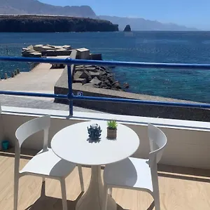 Apartment Touch The Sea, Sardina